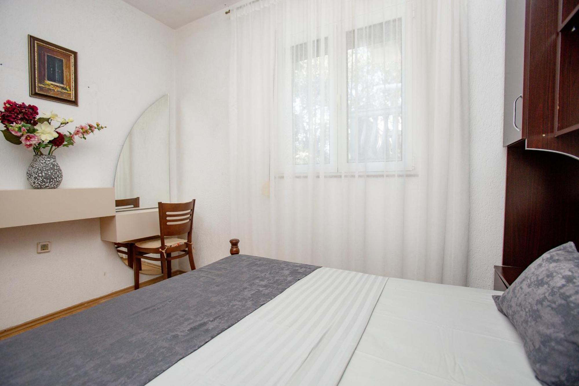 Apartments Oliva Utjeha Eksteriør bilde