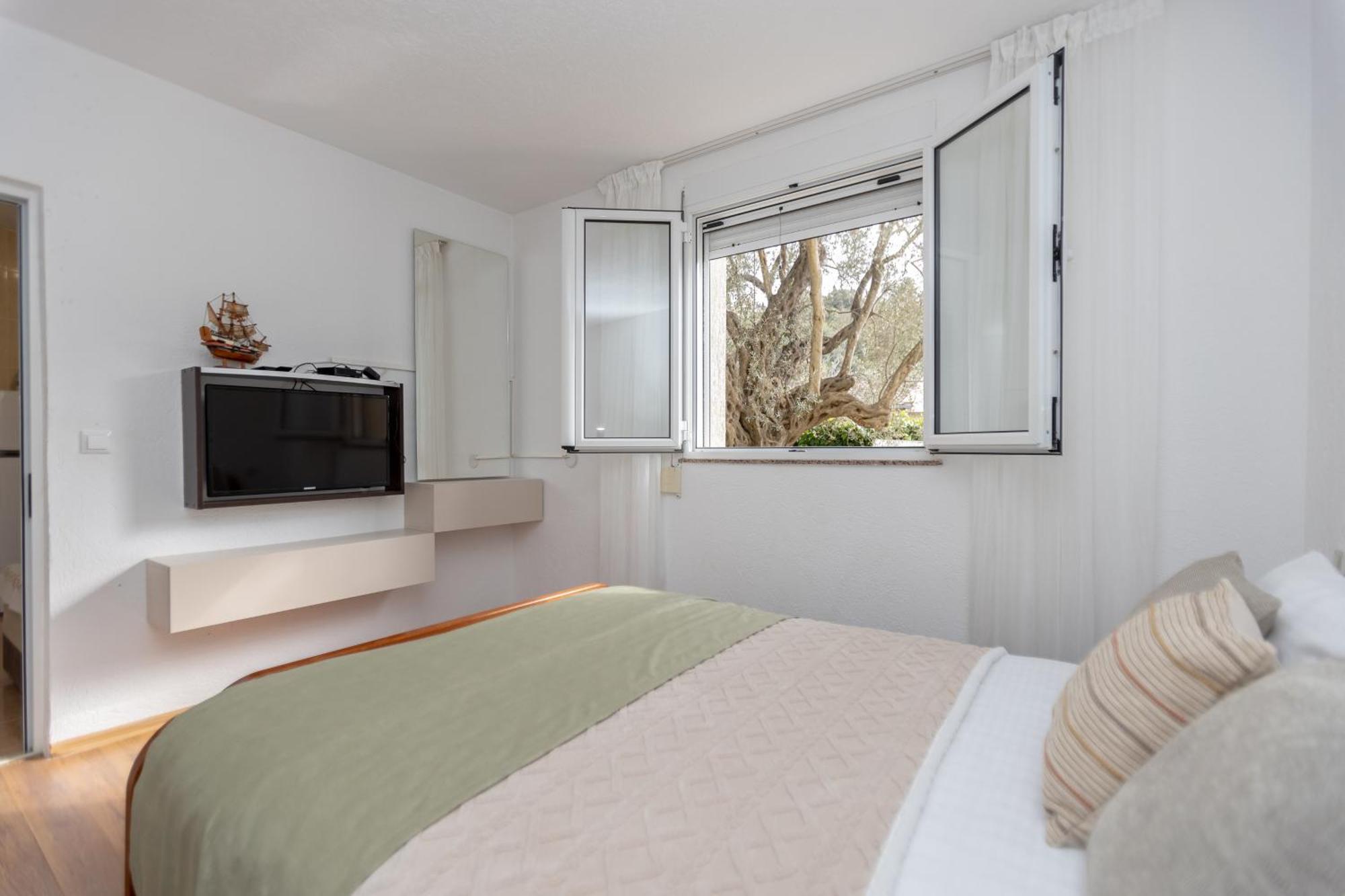 Apartments Oliva Utjeha Eksteriør bilde